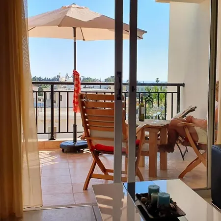 Апартаменти Petras Cozy Nest, 1-bedroom Apt., Paphos-universal